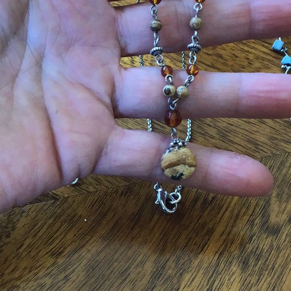 Necklace bundle lot plus one pair earrings - Picture 5 of 7